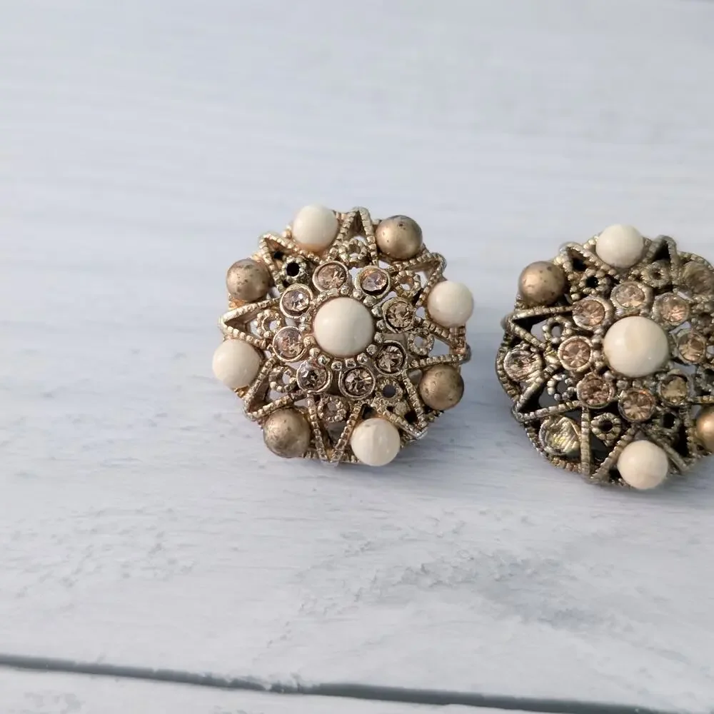 Vintage Clip On Earrings 7/8